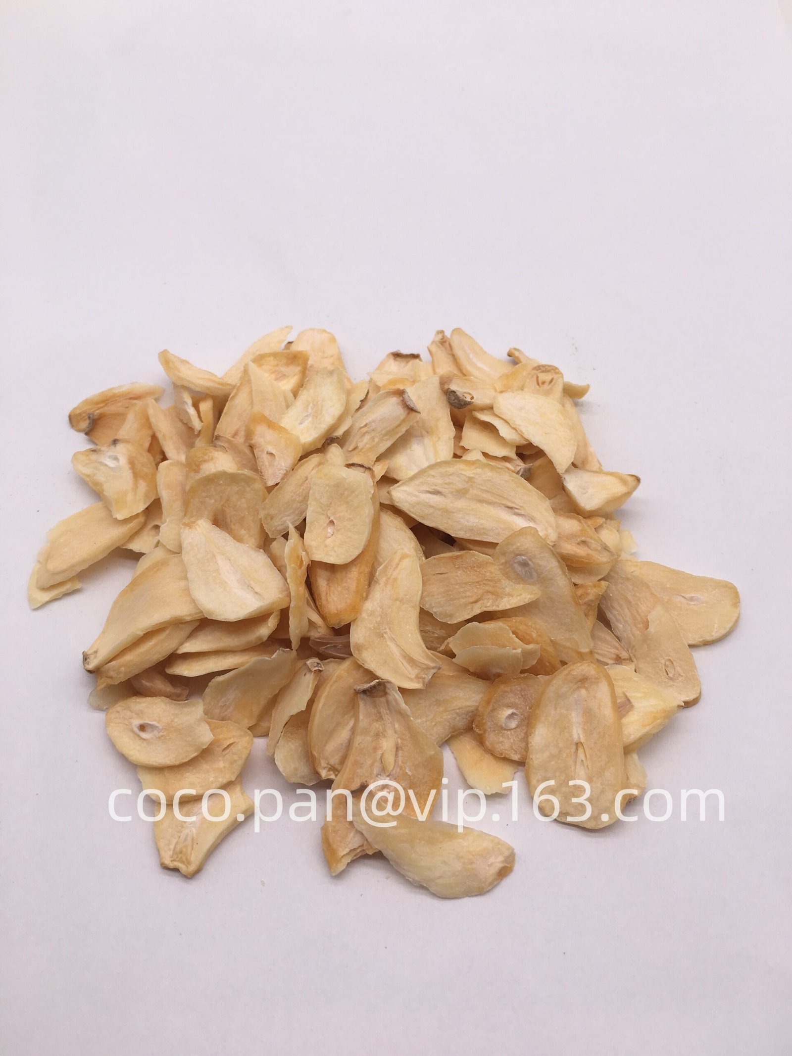 Dried garlic flake without skin - Image 3