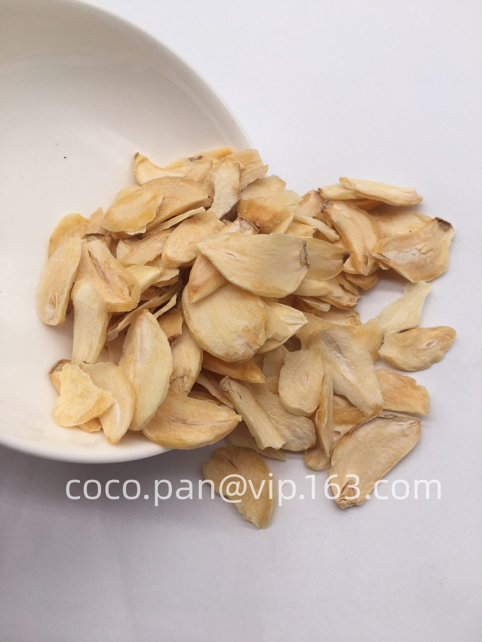Dried garlic flake without skin - Image 4